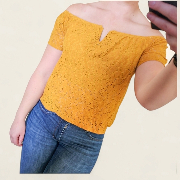 Charlotte Russe Off-Shoulder Lace Top - Size Small - Picture 6 of 6